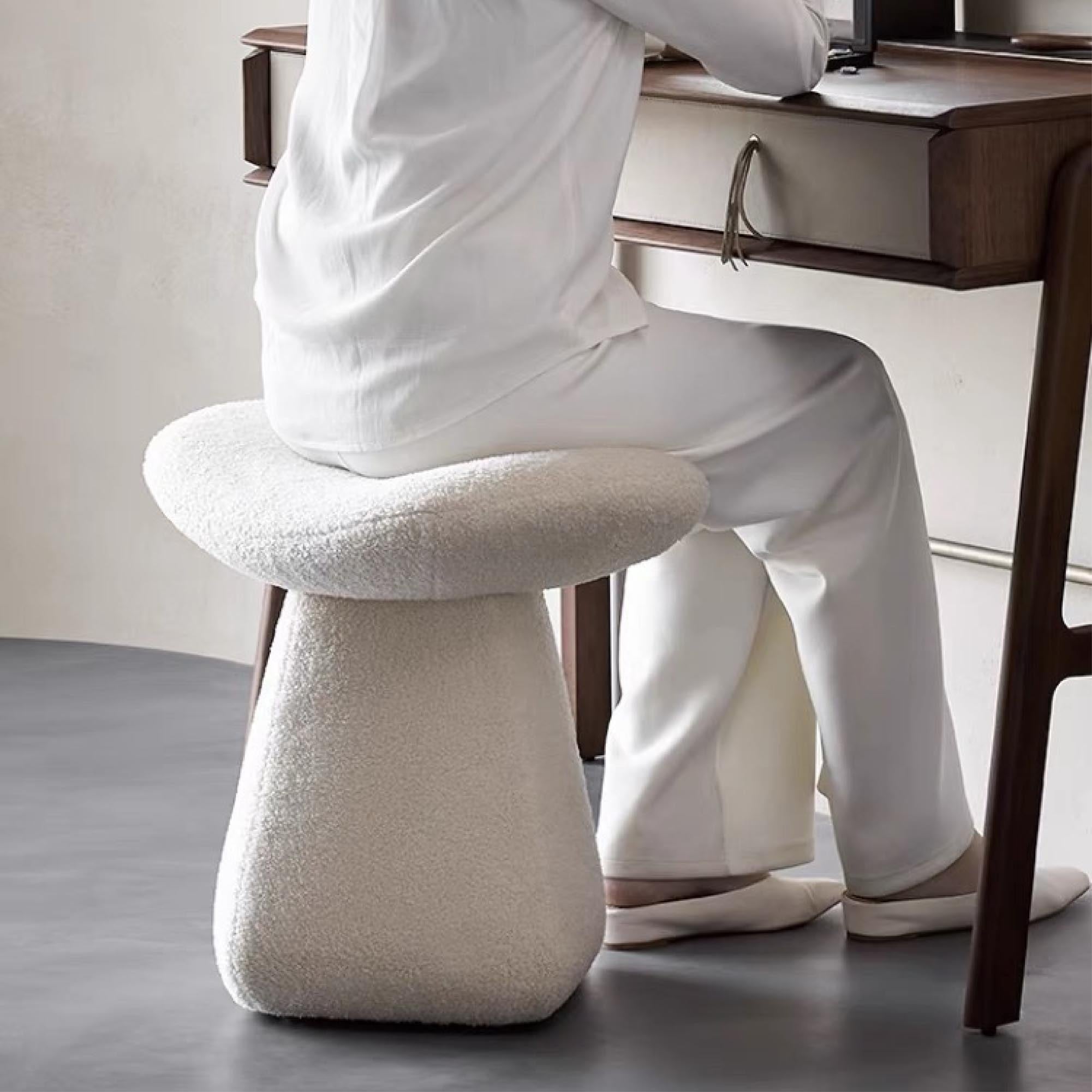 Saddle Teddy Stool