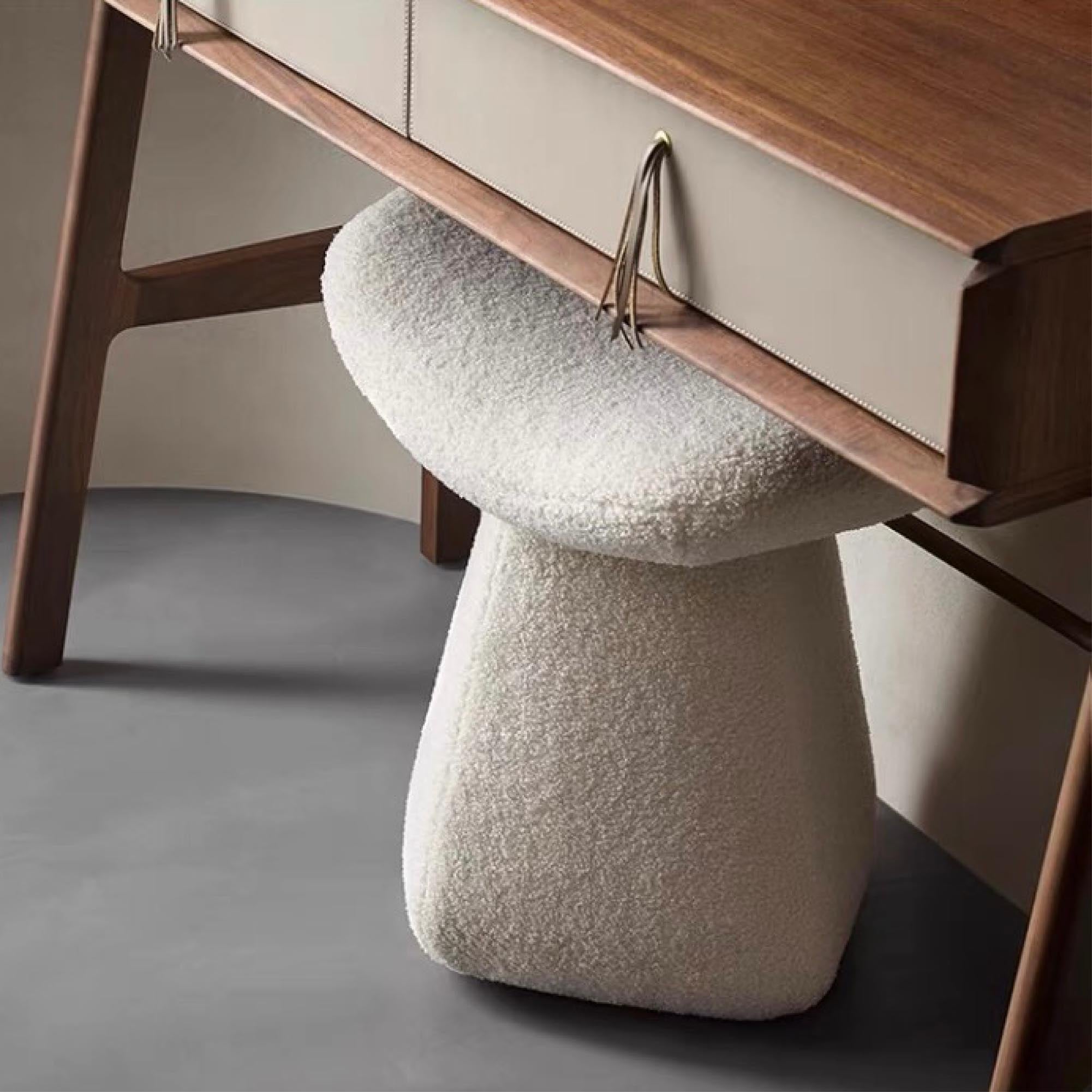 Saddle Teddy Stool