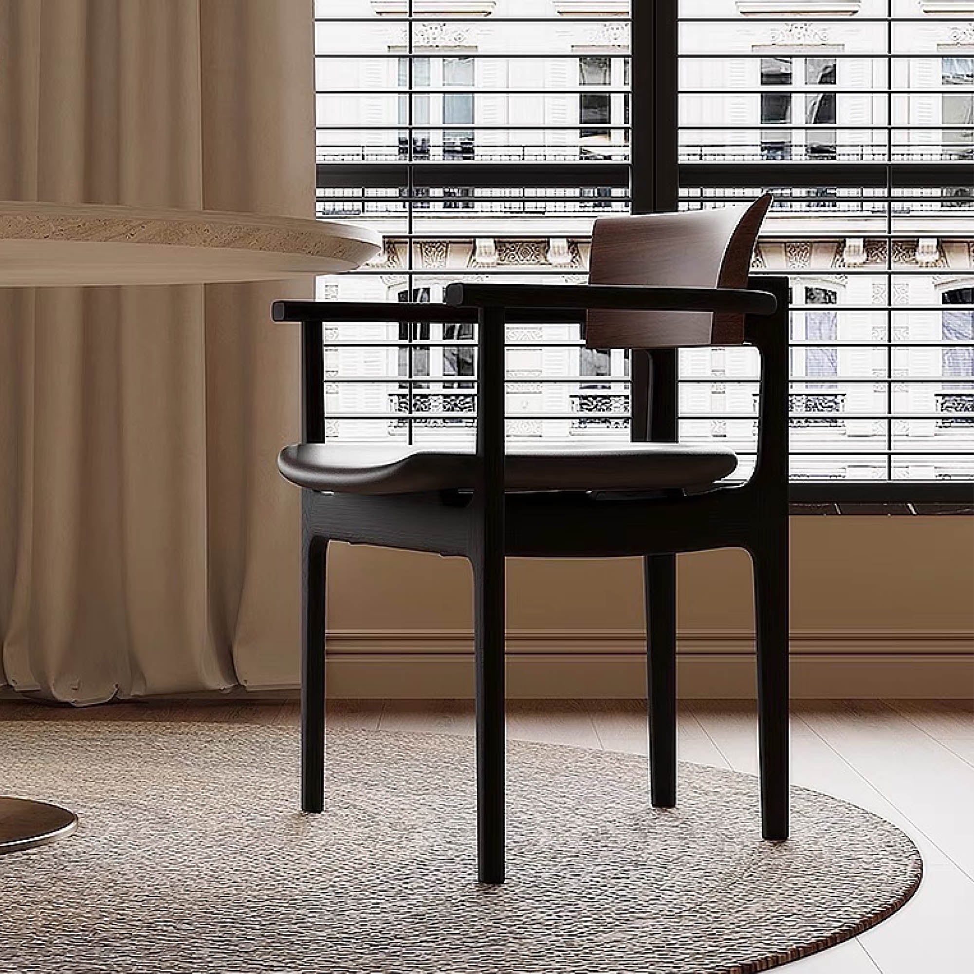 TOTEM Dining Chair