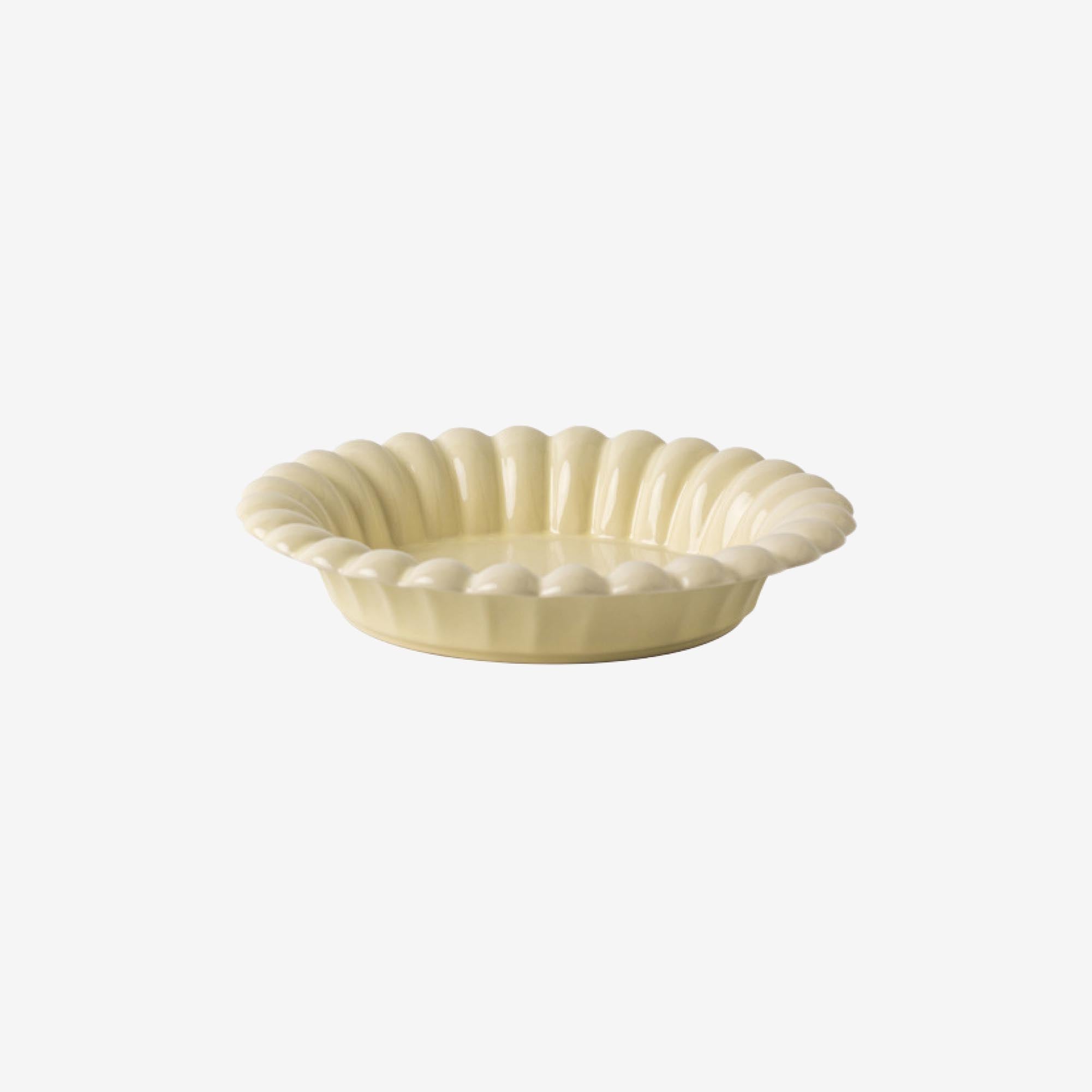 Lemon Scallop Edge Deep Dish