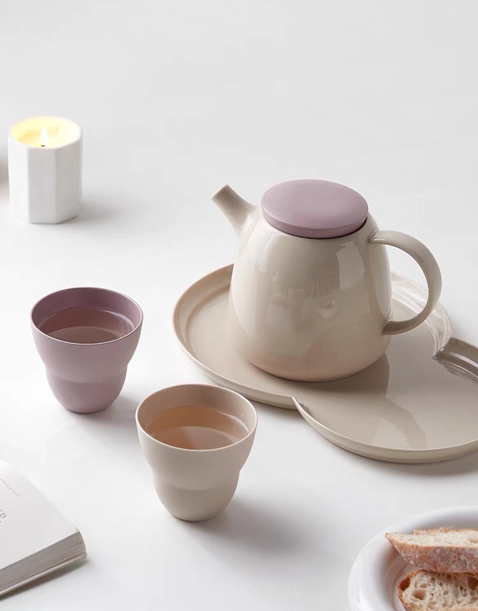 Curved Ceramic Cup