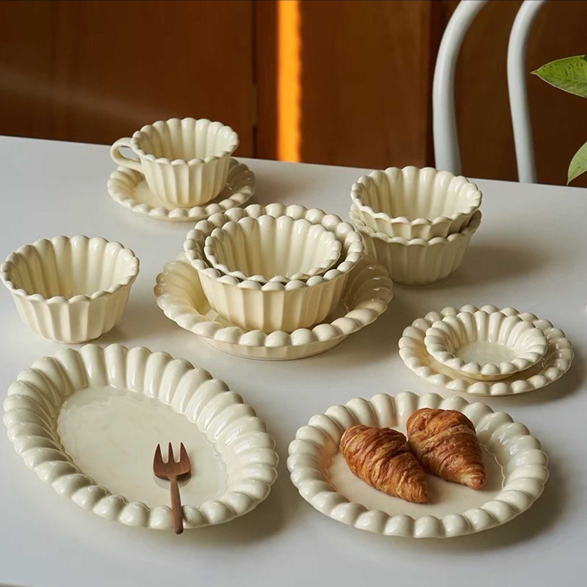 Lemon Scallop Edge Plate
