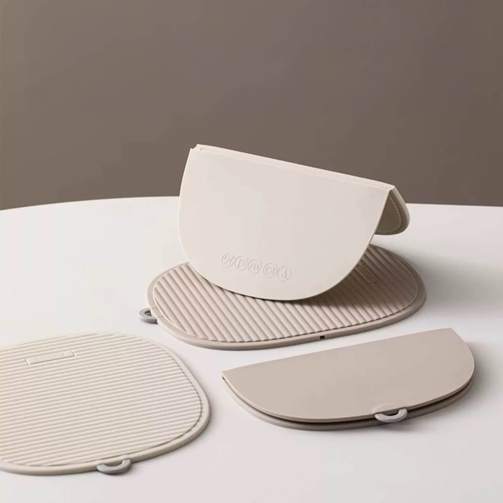 MIM Oval Trivet