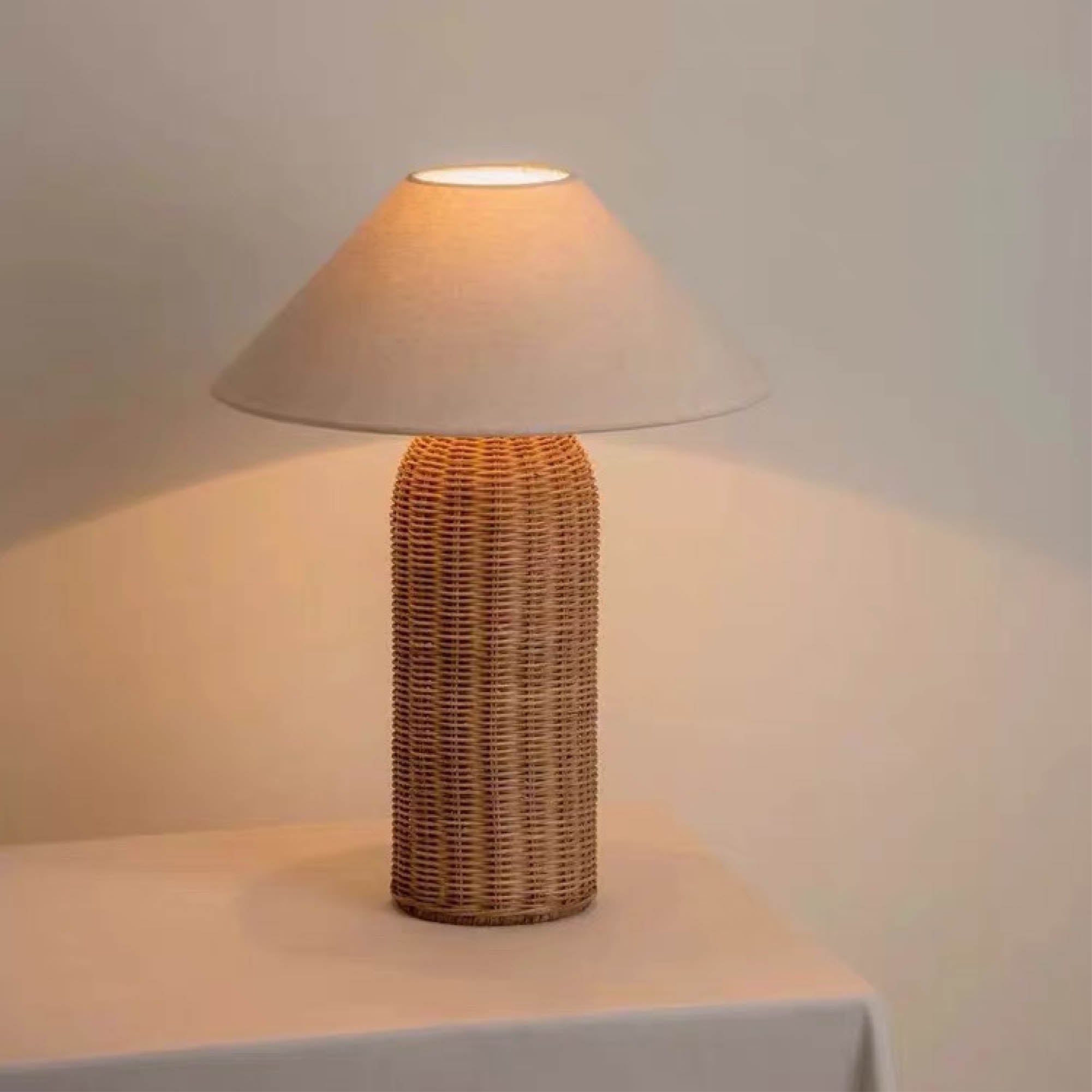 REIDI Pillar Rattan Table Lamp
