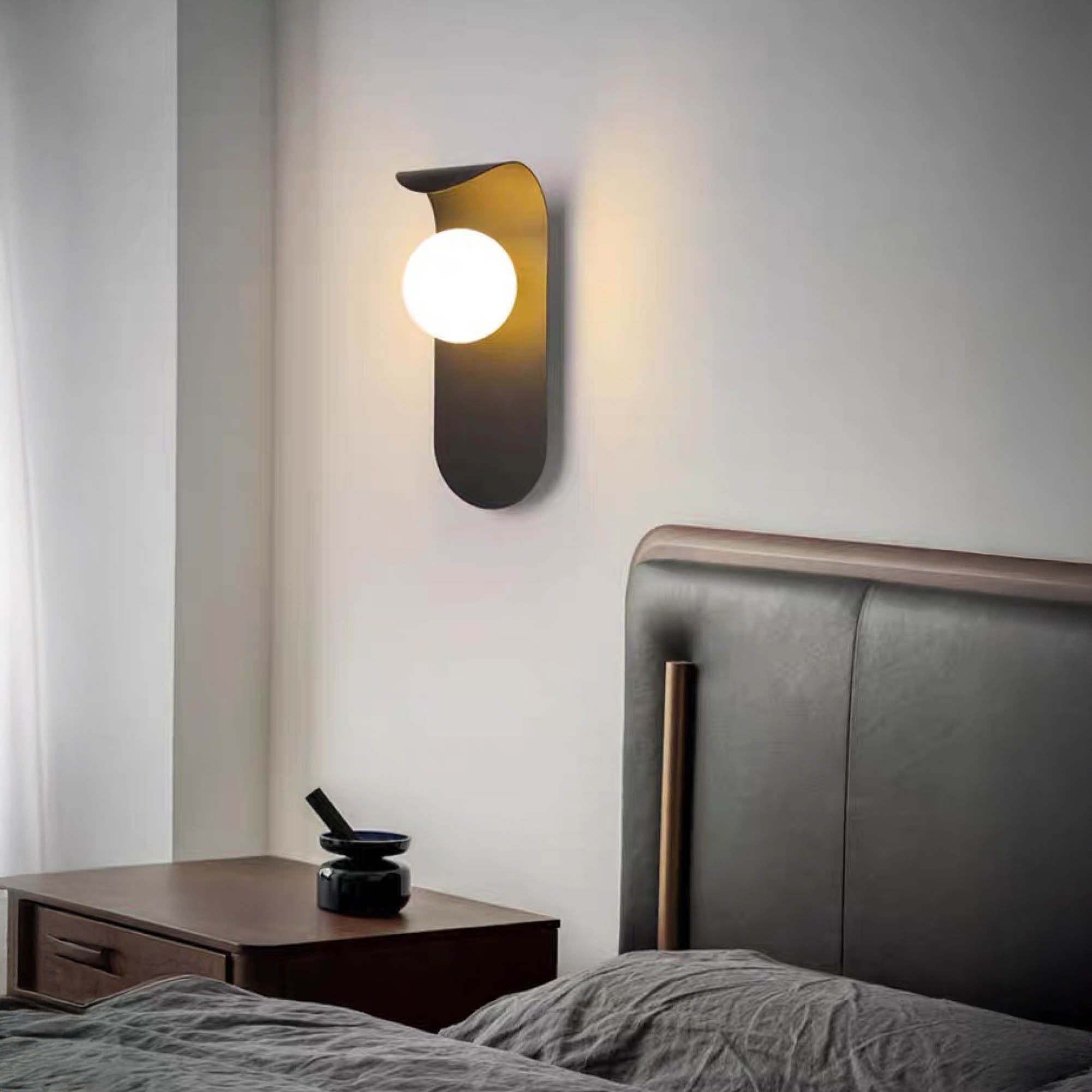 VOLL Wall Light