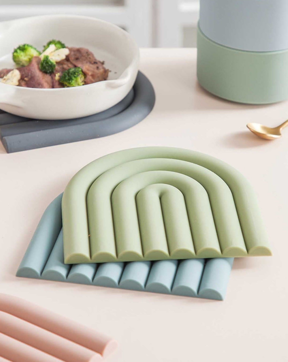 Bow Silicone Trivet