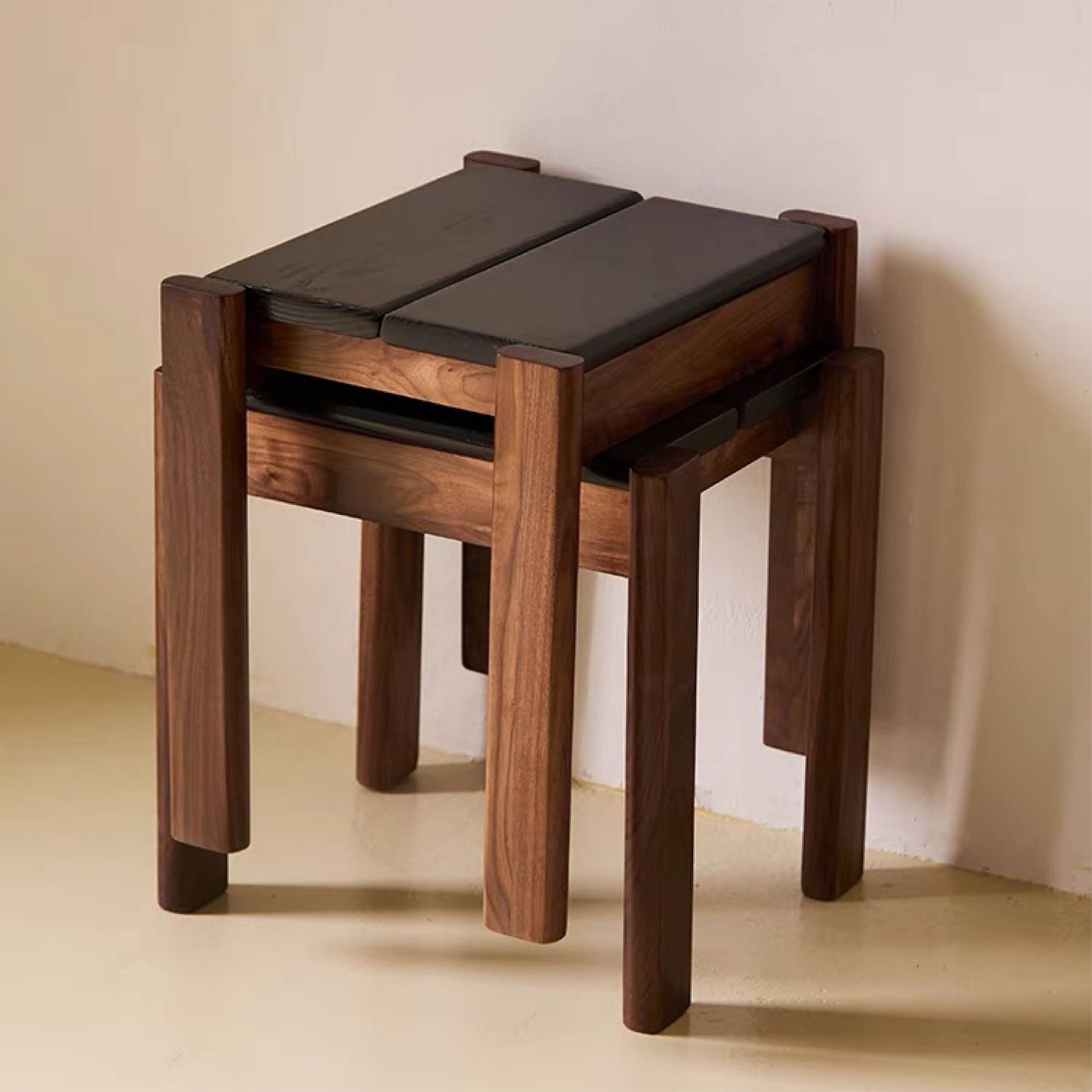 SINU Stackable Stool