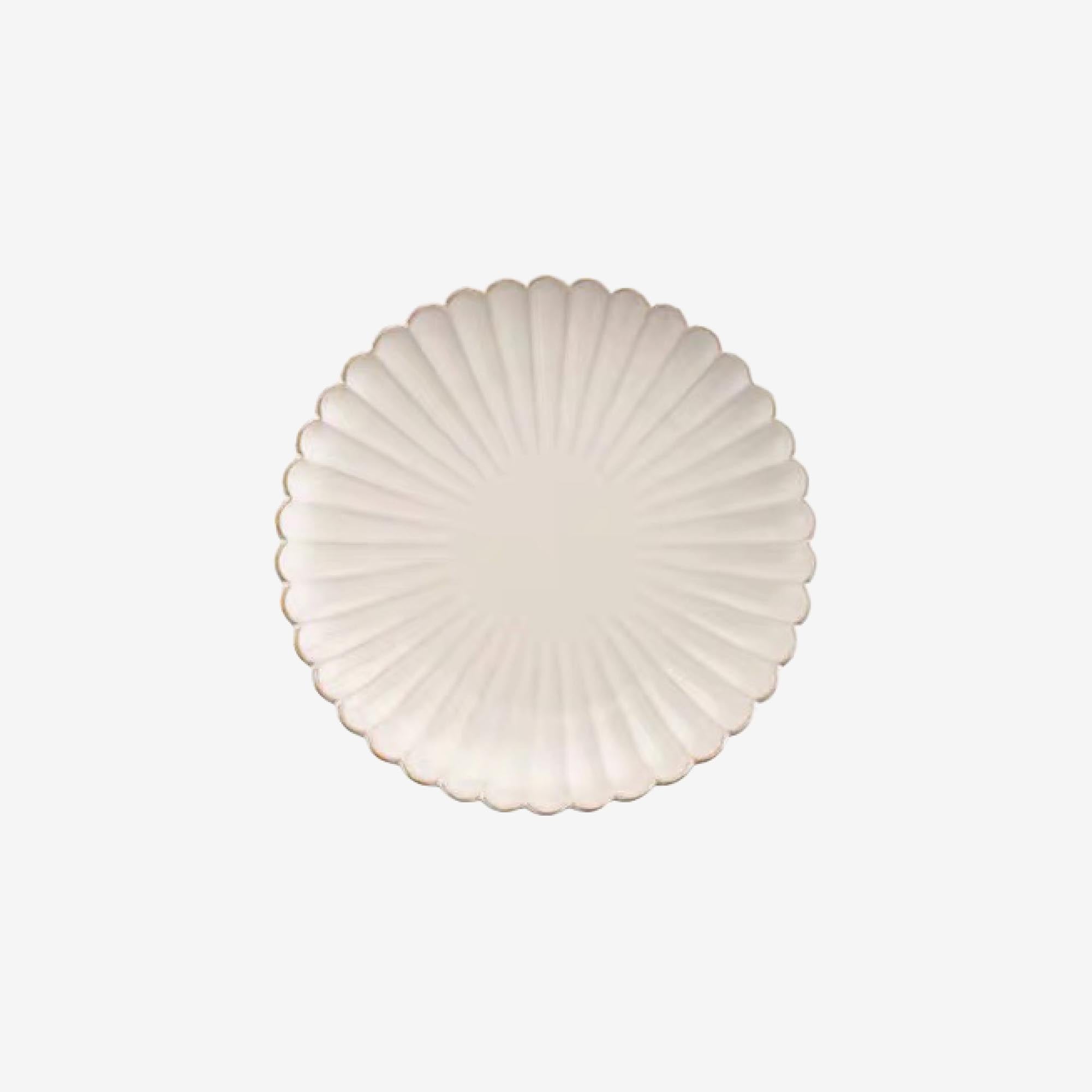 White Scallop Edge Plate