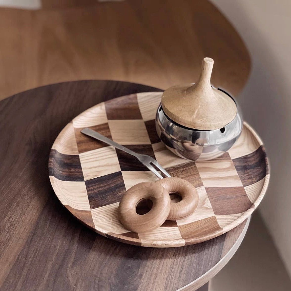 Checkered Round Tray