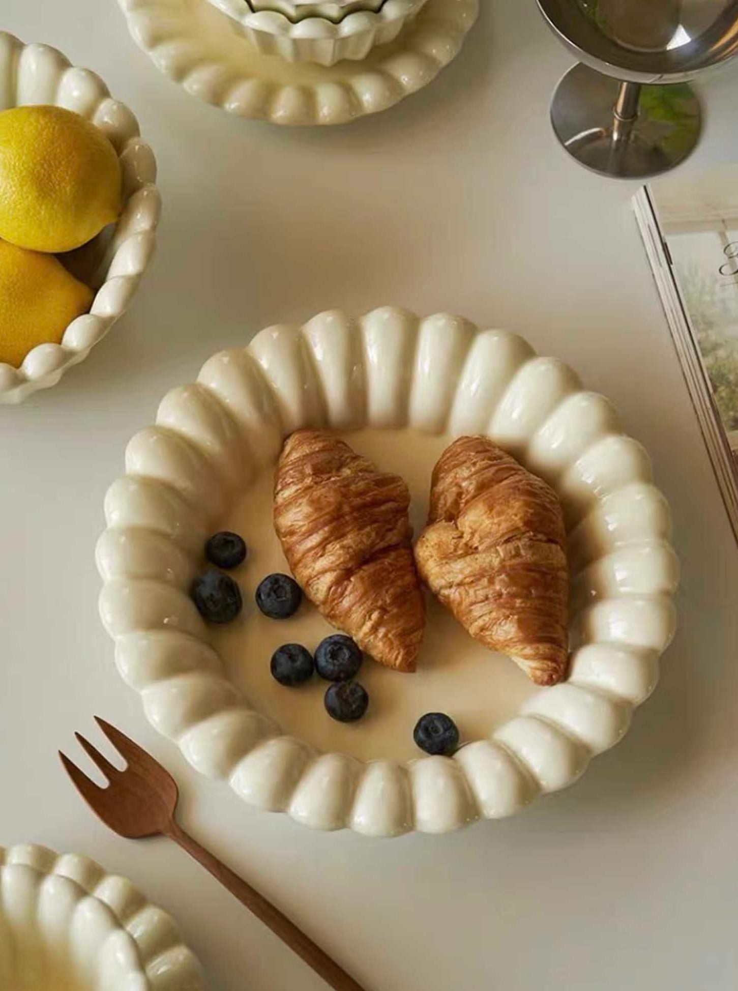 Lemon Scallop Edge Plate