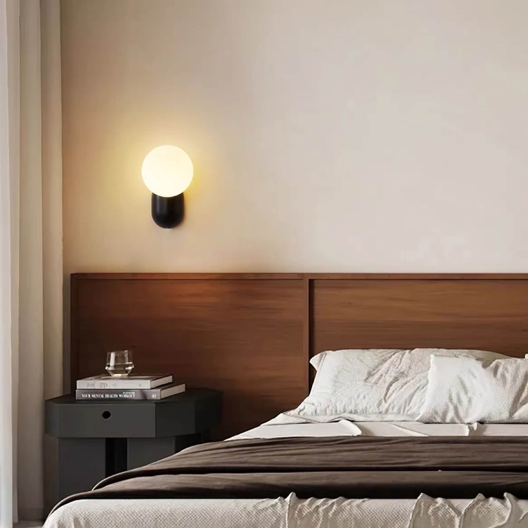 LIO Wall Light