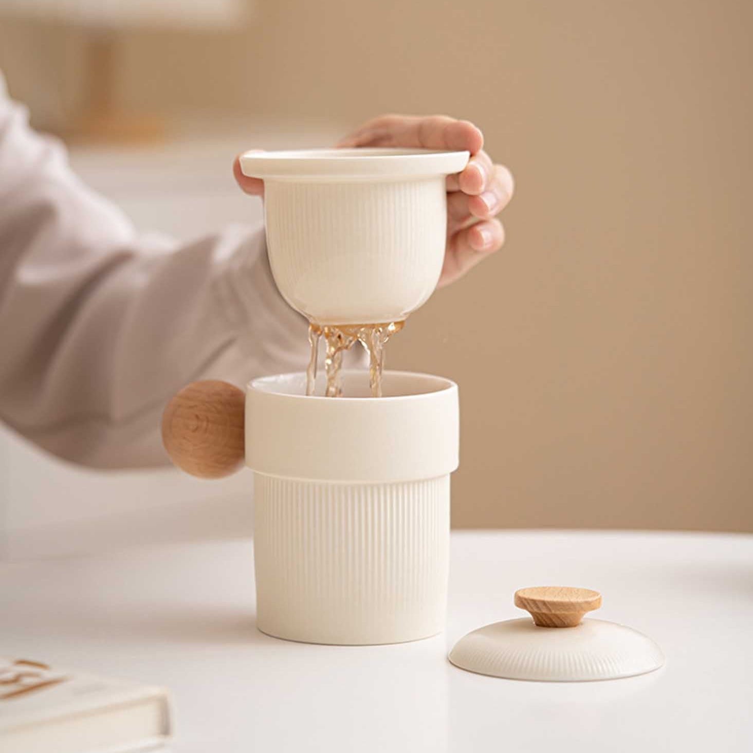 Tea Brewing Mug with Wooden Handle