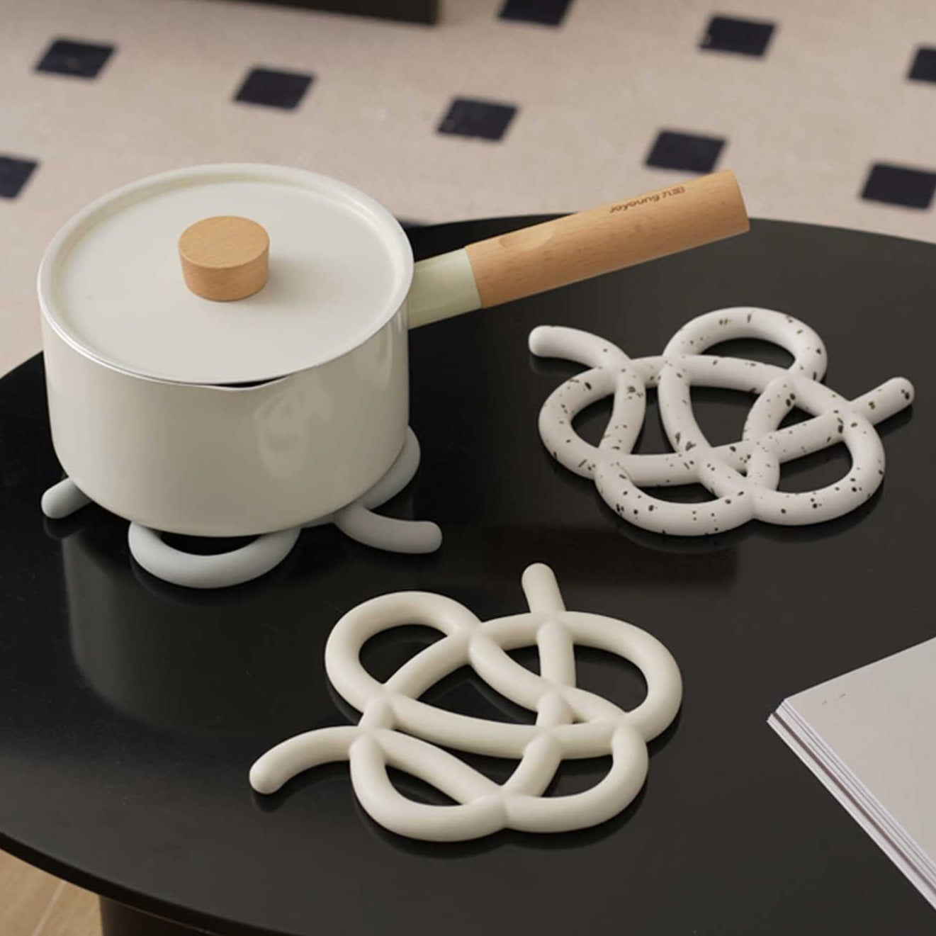 Knot Ceramic Trivet