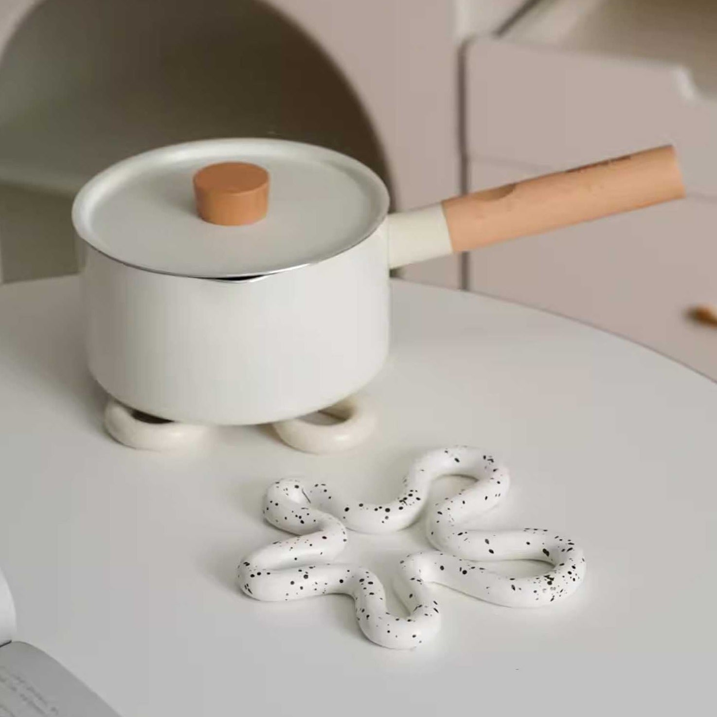 Knot Ceramic Trivet