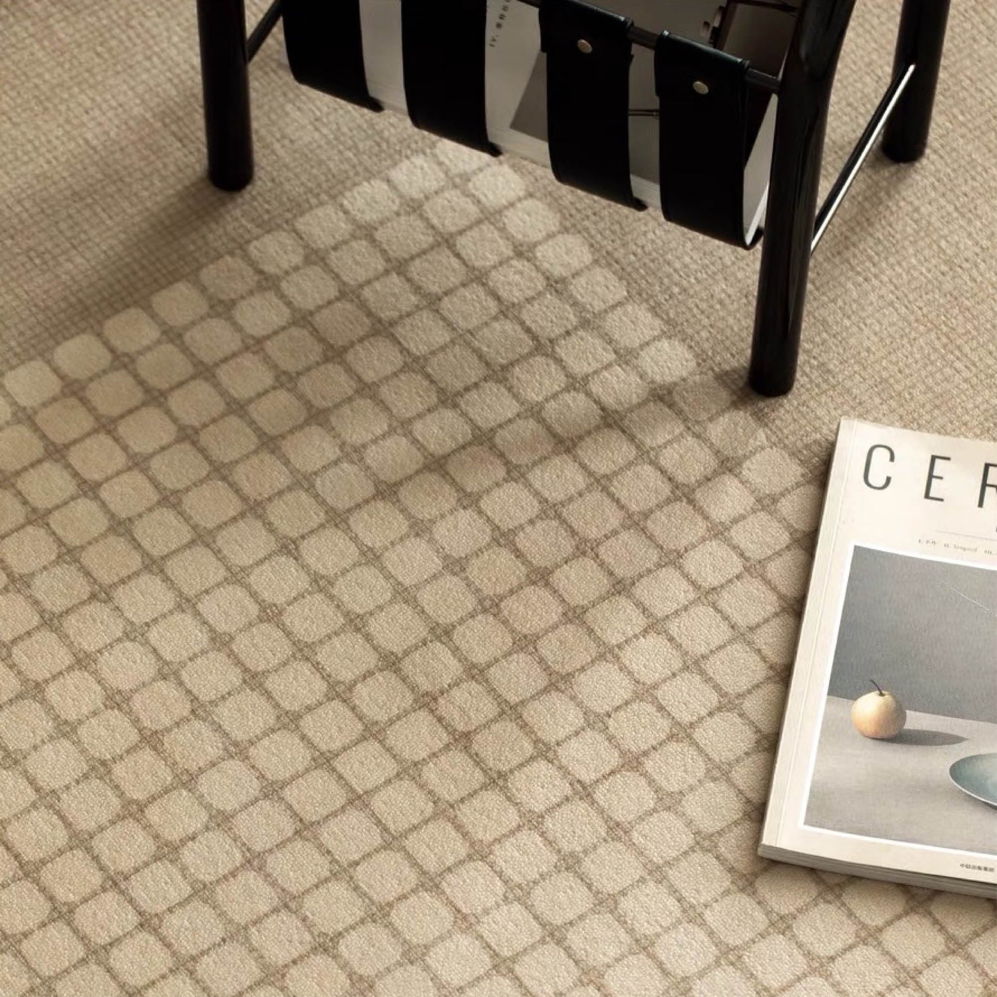 TROPAY Bronzed Ivy Patterned Rug