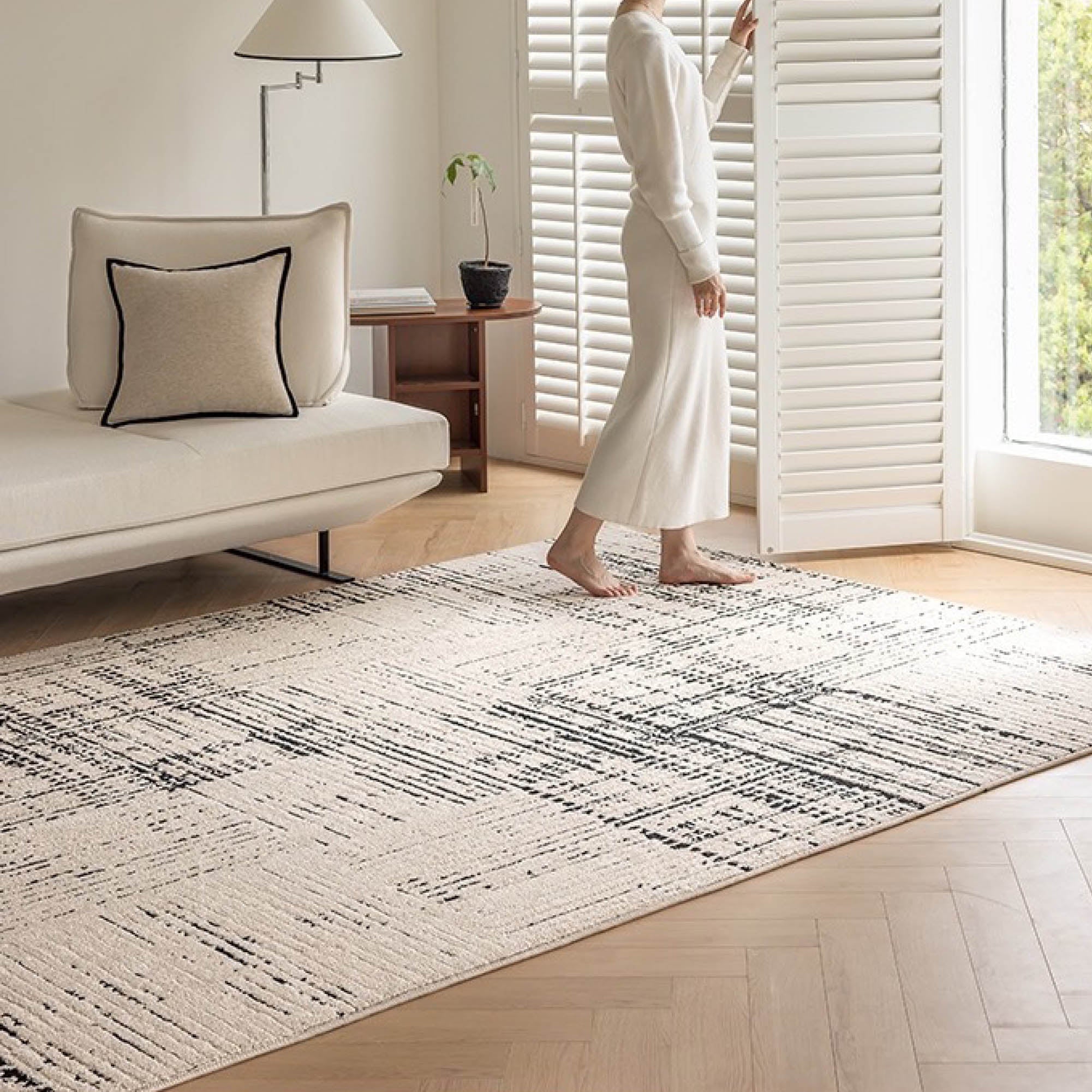 ODAMI Textured Rug